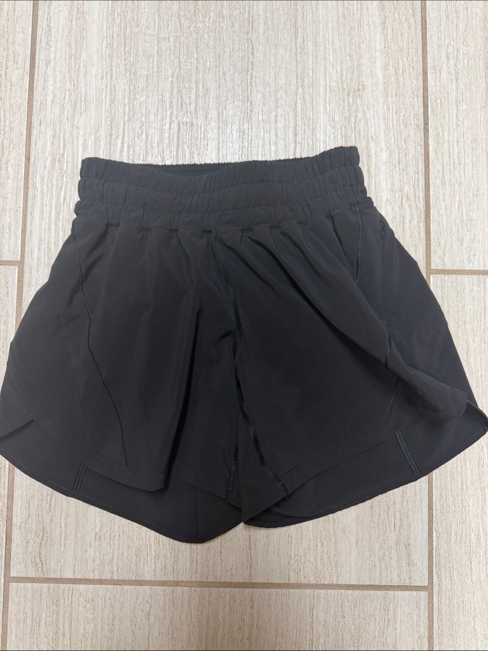 lululemon Black Women's Athletic Shorts Hottie Hot 5” inseam